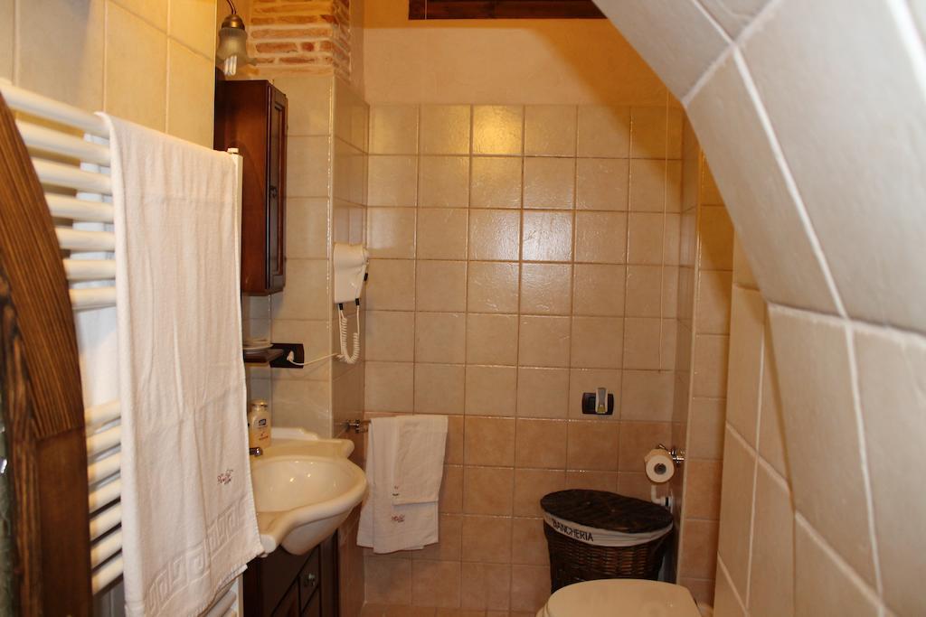 Domusfrumenti Oria  Room photo